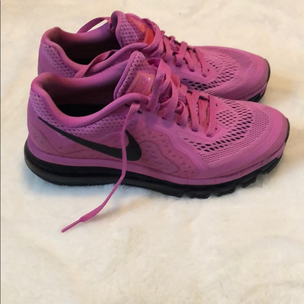 Nike Air Max 2014- Women’s Size 9